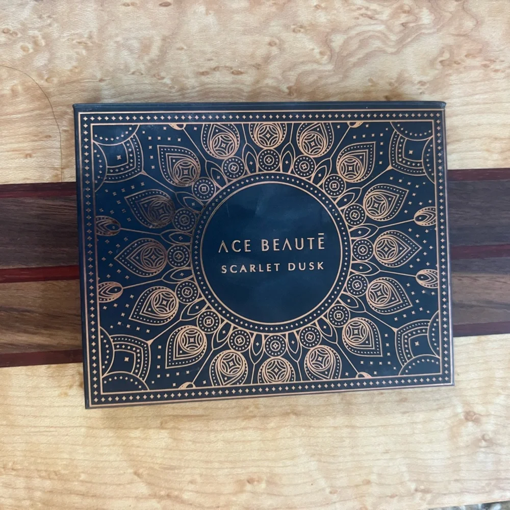Ace Beaute Scarlet Dusk Eyeshadow Palette - Touched Once